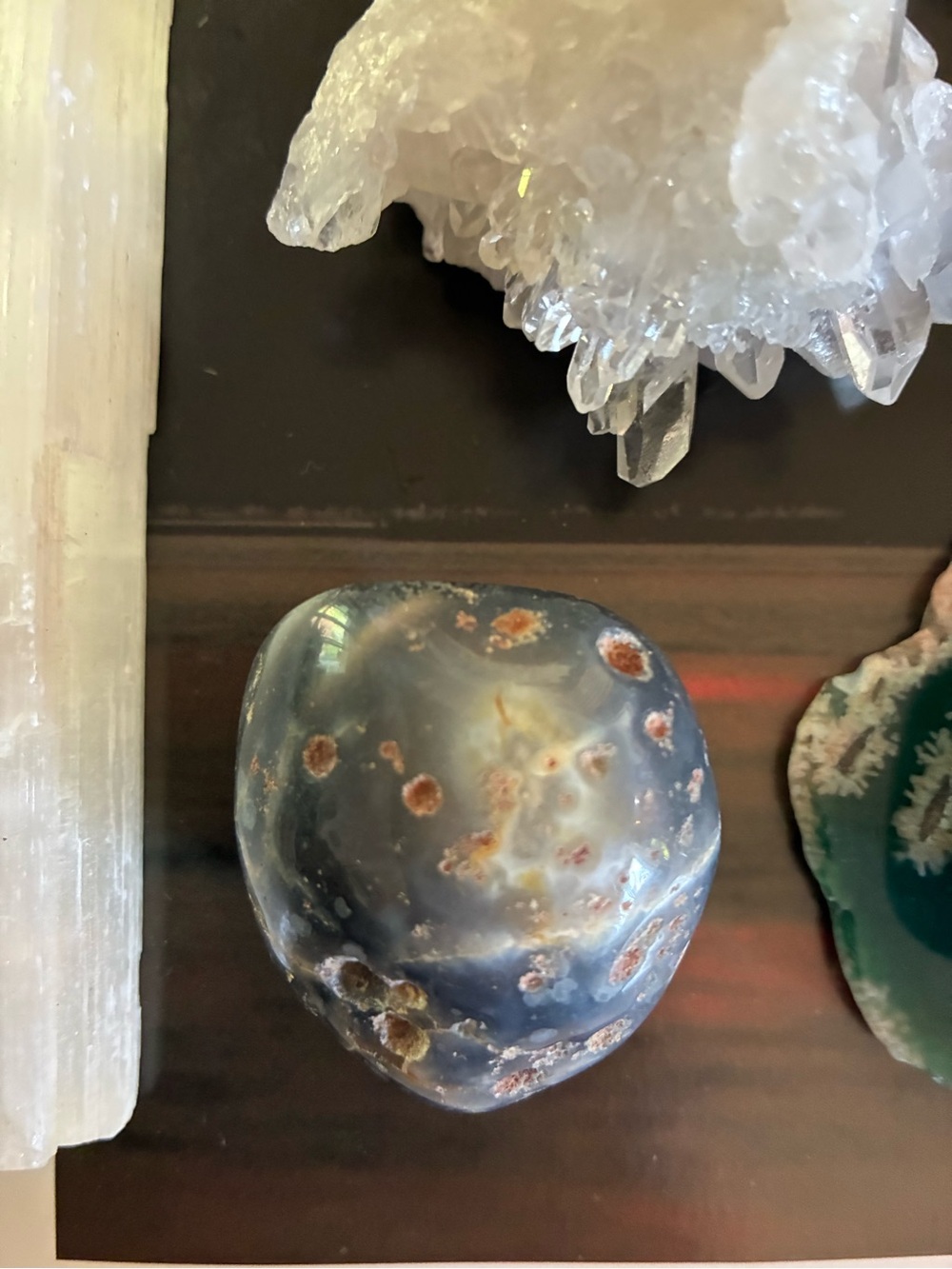 🔮 13 Piece Healing Crystal Gift Box - Amethyst Point and Sphere 🎁 - Picture 11 of 16